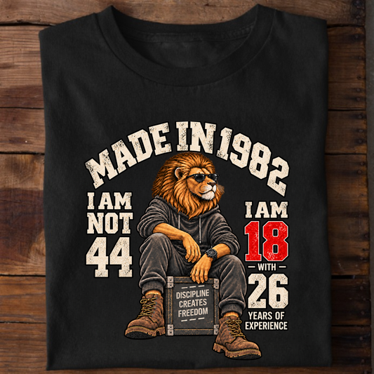 MADE IN 1982  I AM NOT 44-MEN CLASSIC T-SHIRT