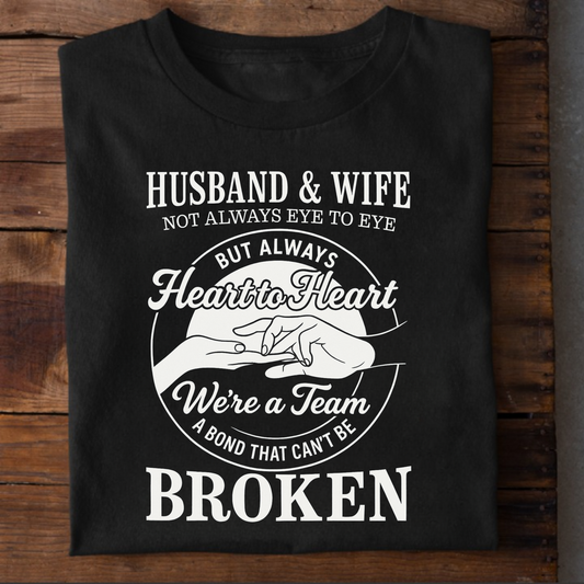 HUSBAND & WIFE NOT ALWAYS EYE TO EYE BUT ALWAYS HEART TO HEART PREMIUM CLASSIC T-SHIRT