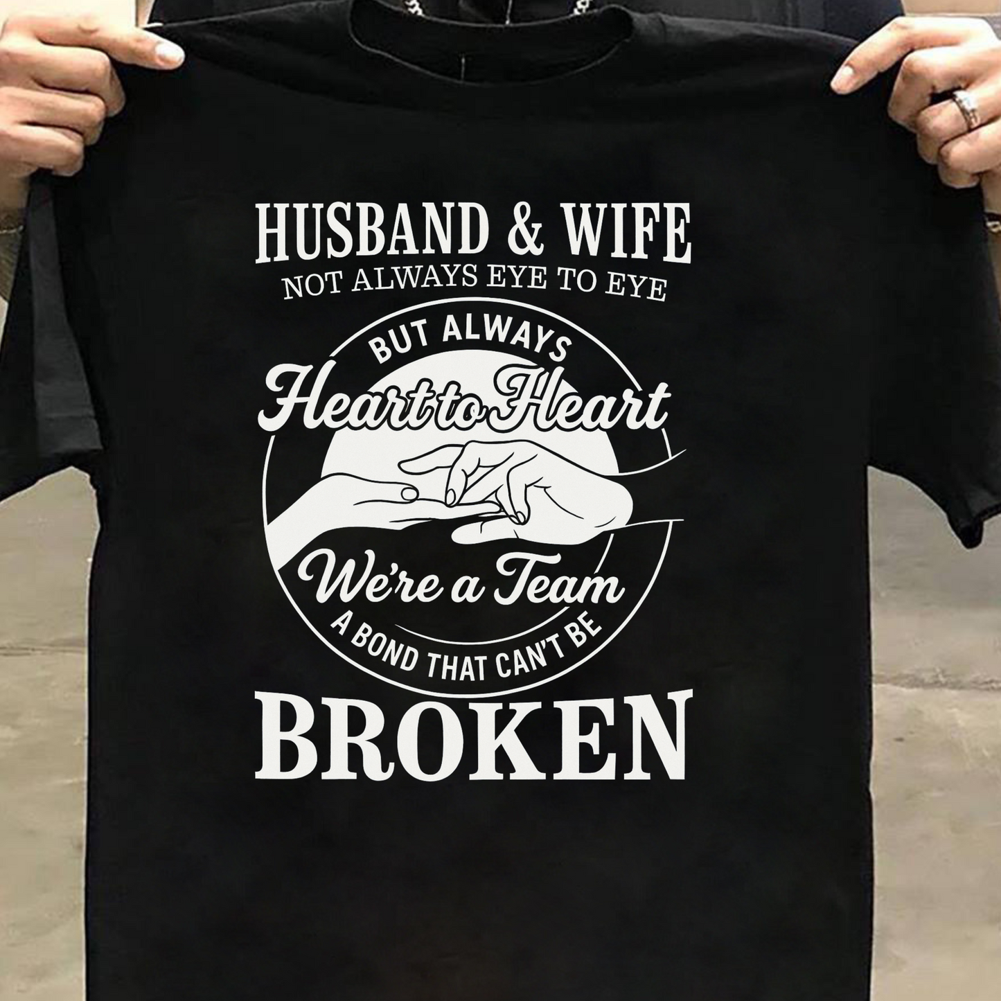HUSBAND & WIFE NOT ALWAYS EYE TO EYE BUT ALWAYS HEART TO HEART PREMIUM CLASSIC T-SHIRT