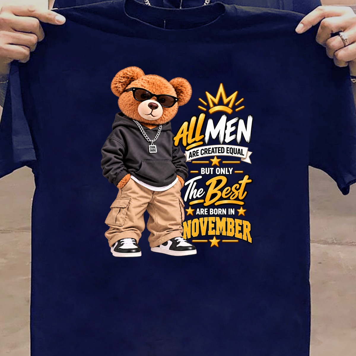 THE BEST MEN ARE BORN IN NOVEMBER CLASSIC T-SHIRT