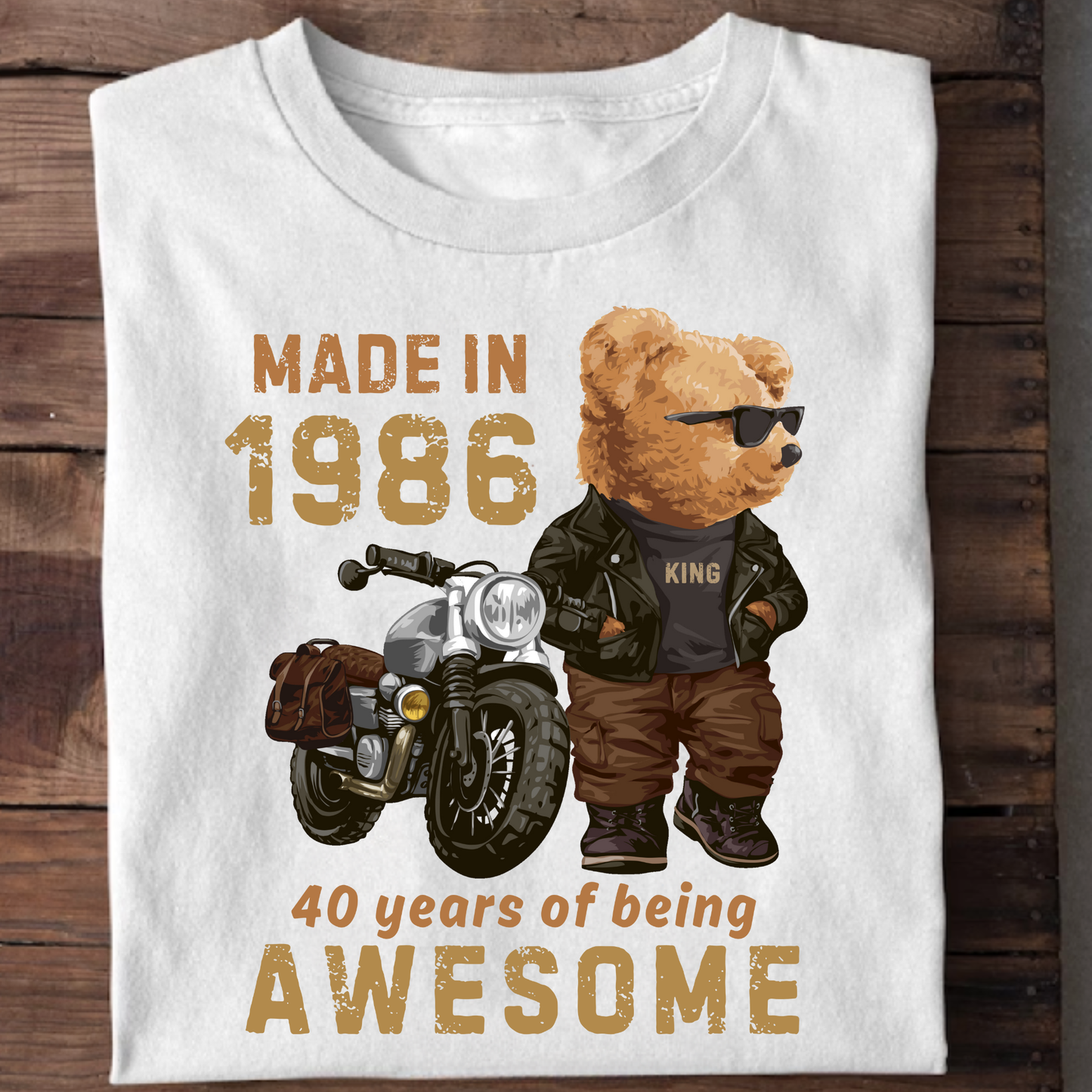 MADE IN 1986 40 YEARS OF BEING AWESOME (P) CLASSIC T-SHIRT